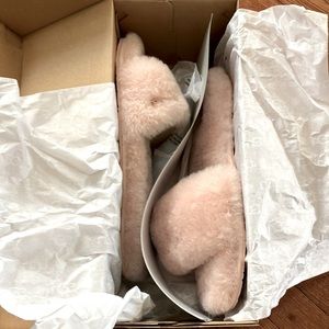 Pink Ugh fluff slide II slippers size 11